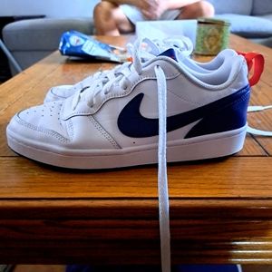 Nike Court borough low 2 air force size 6y